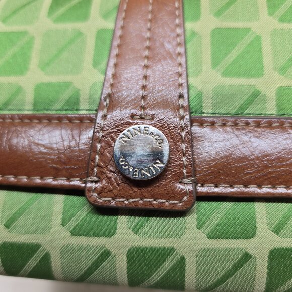NWOT Nine & Co by Nine West Women’s Broadway Green & Brown Trifold wallet - Picture 7 of 7